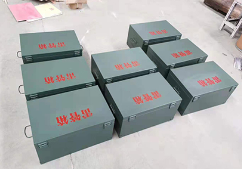 屏边炸药箱和雷管箱一般是怎么存放的？